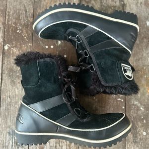 Sorel WATERPROOF snow boots! Size 9.5
